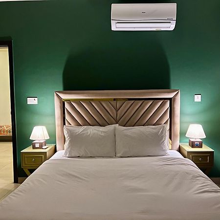 Serenity Corner 4 Bhk Islamabad Exterior photo